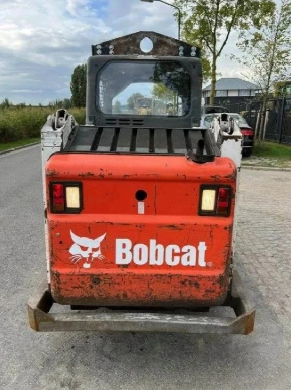 Мини челни товарачи Bobcat S130, снимка 4 - Индустриална техника - 47438945