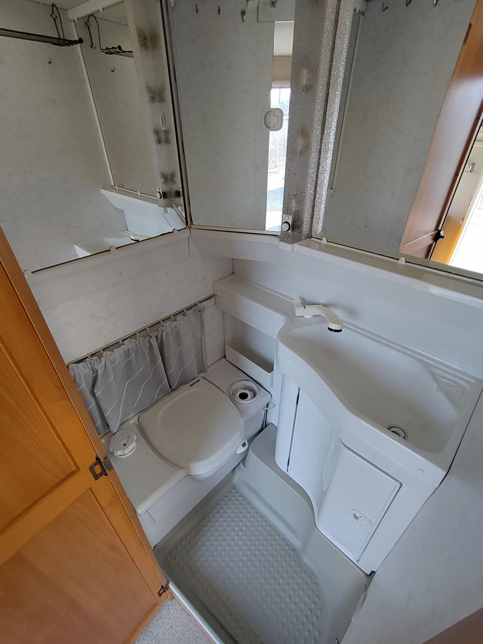 �������� HYMER / ERIBA Nova 390 ������ ����� 770��. | Mobile.bg � ����������� 10