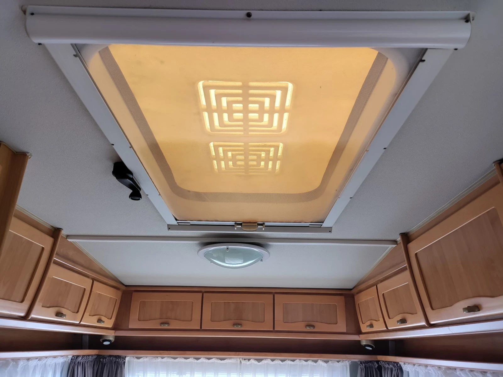 �������� HYMER / ERIBA Nova 390 ������ ����� 770��. | Mobile.bg � ����������� 14