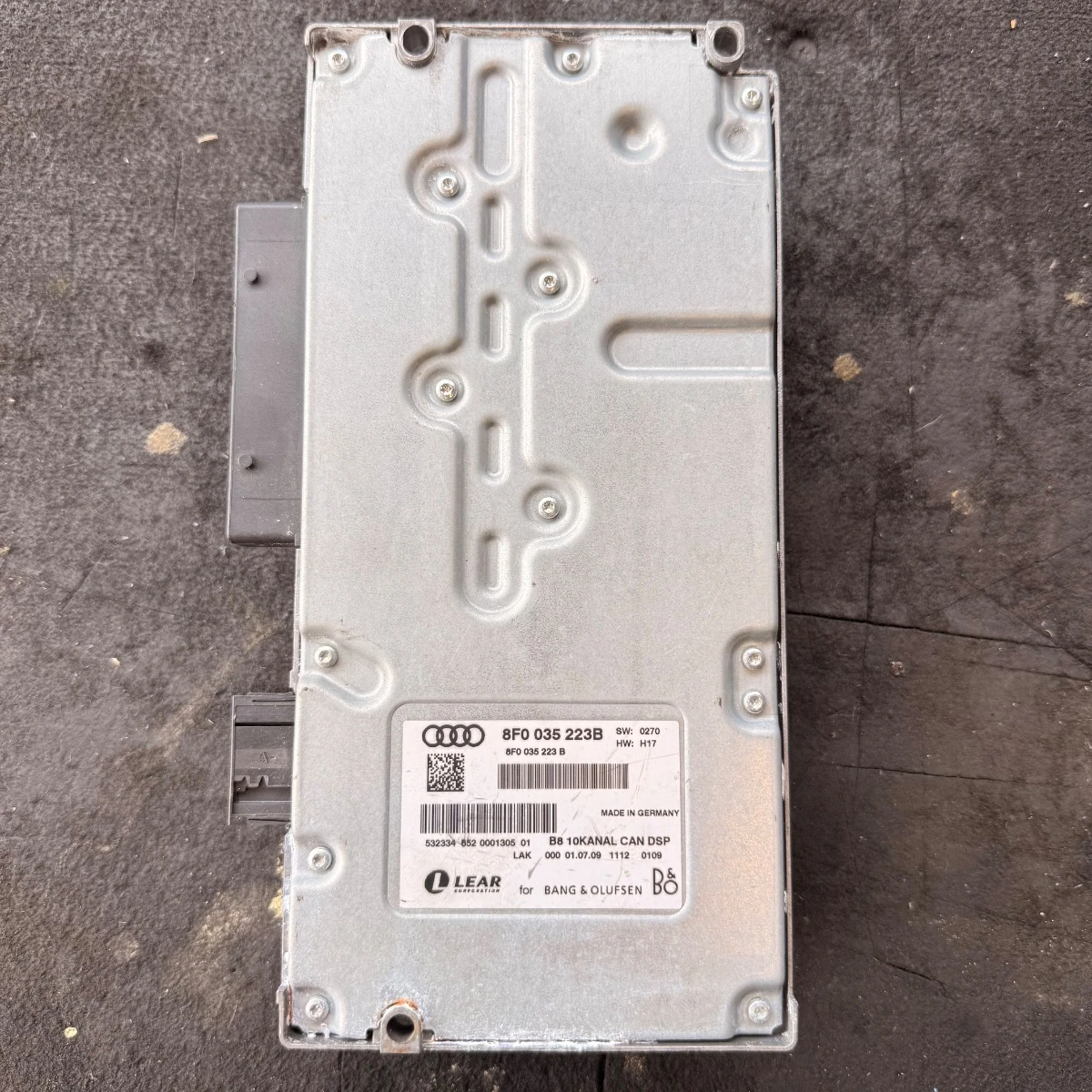 Аудио усилвател Bang Olufsen с две букси за Ауди Audi A4 A5 Q5 8F0035223B-1234