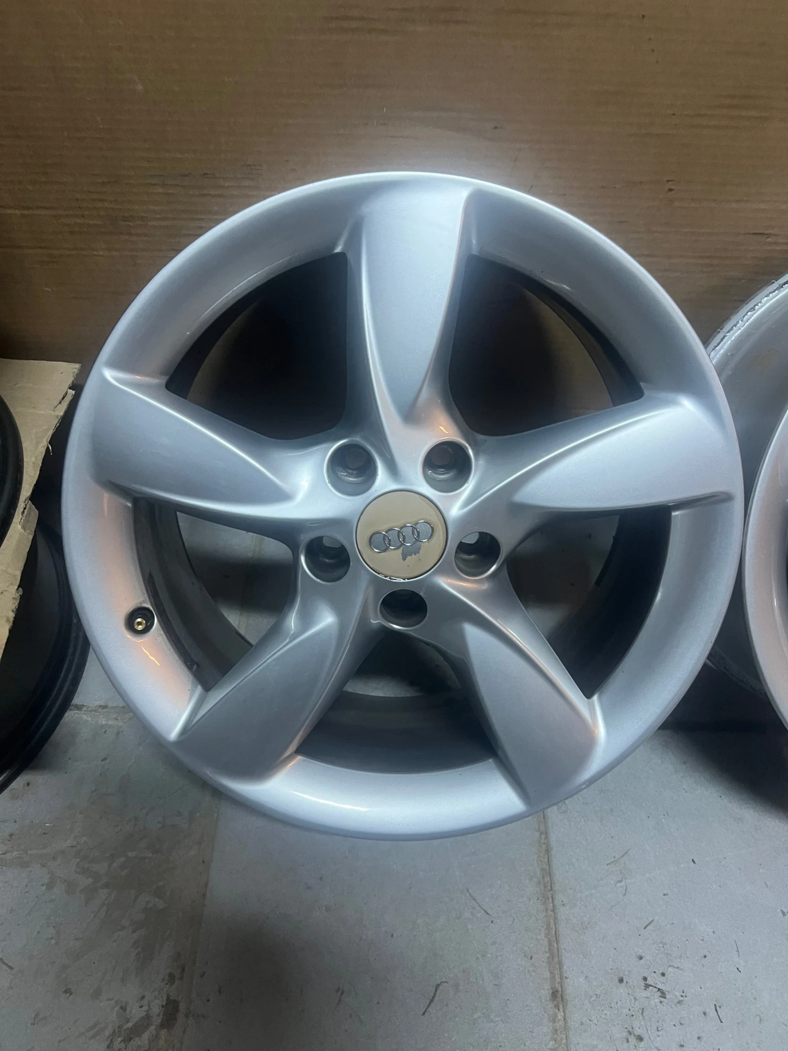 ������ | Mobile.bg � ����������� 12