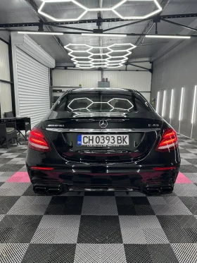 ����� �� �������� �� Mercedes-Benz E 43 AMG
