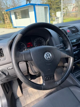 VW Golf - 2300 € / 4498.41 лв. - 72696305 5