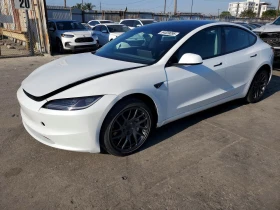 ������ Tesla Model 3