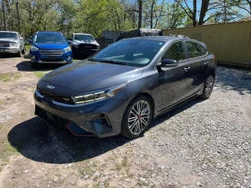 ������ Kia Forte