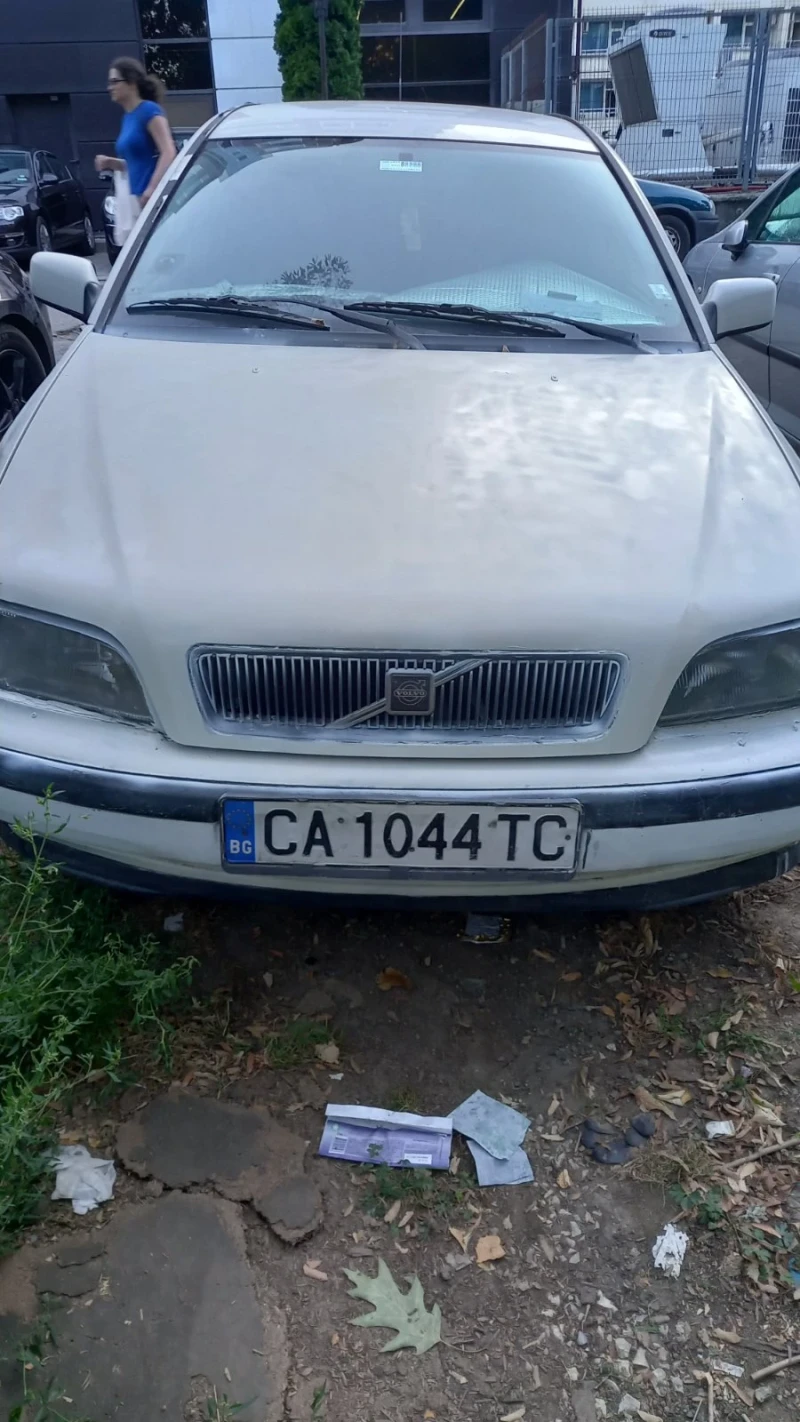 Volvo V40 1.9, снимка 15 - Автомобили и джипове - 43155982