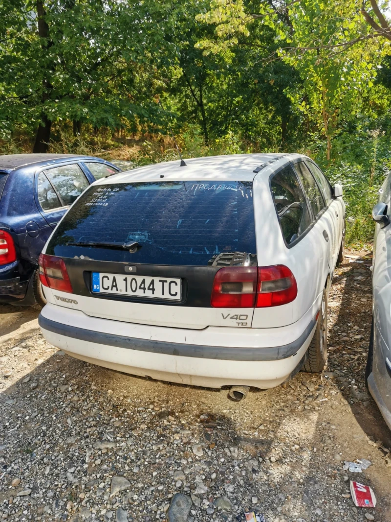 Volvo V40 1.9, снимка 3 - Автомобили и джипове - 43155982