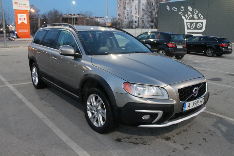 Volvo Xc70, снимка 13 - Автомобили и джипове - 46354298