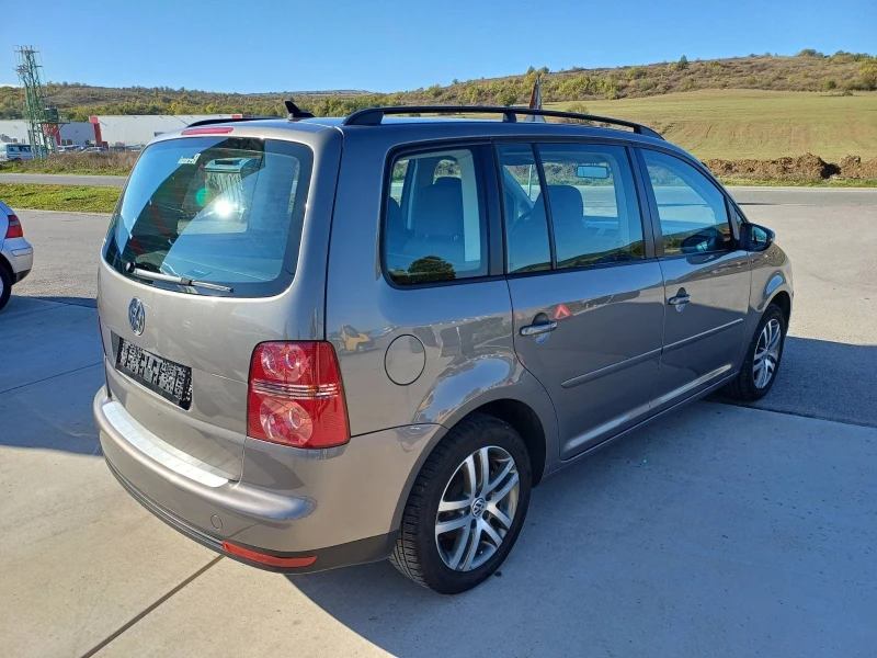 VW Touran 1.9 TDI, снимка 6 - Автомобили и джипове - 47608412