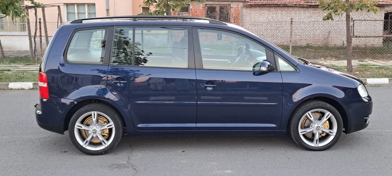 VW Touran 1.9, снимка 5 - Автомобили и джипове - 47739907