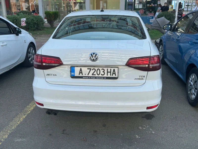 VW Jetta 2.0 TDI, снимка 4 - Автомобили и джипове - 48381618