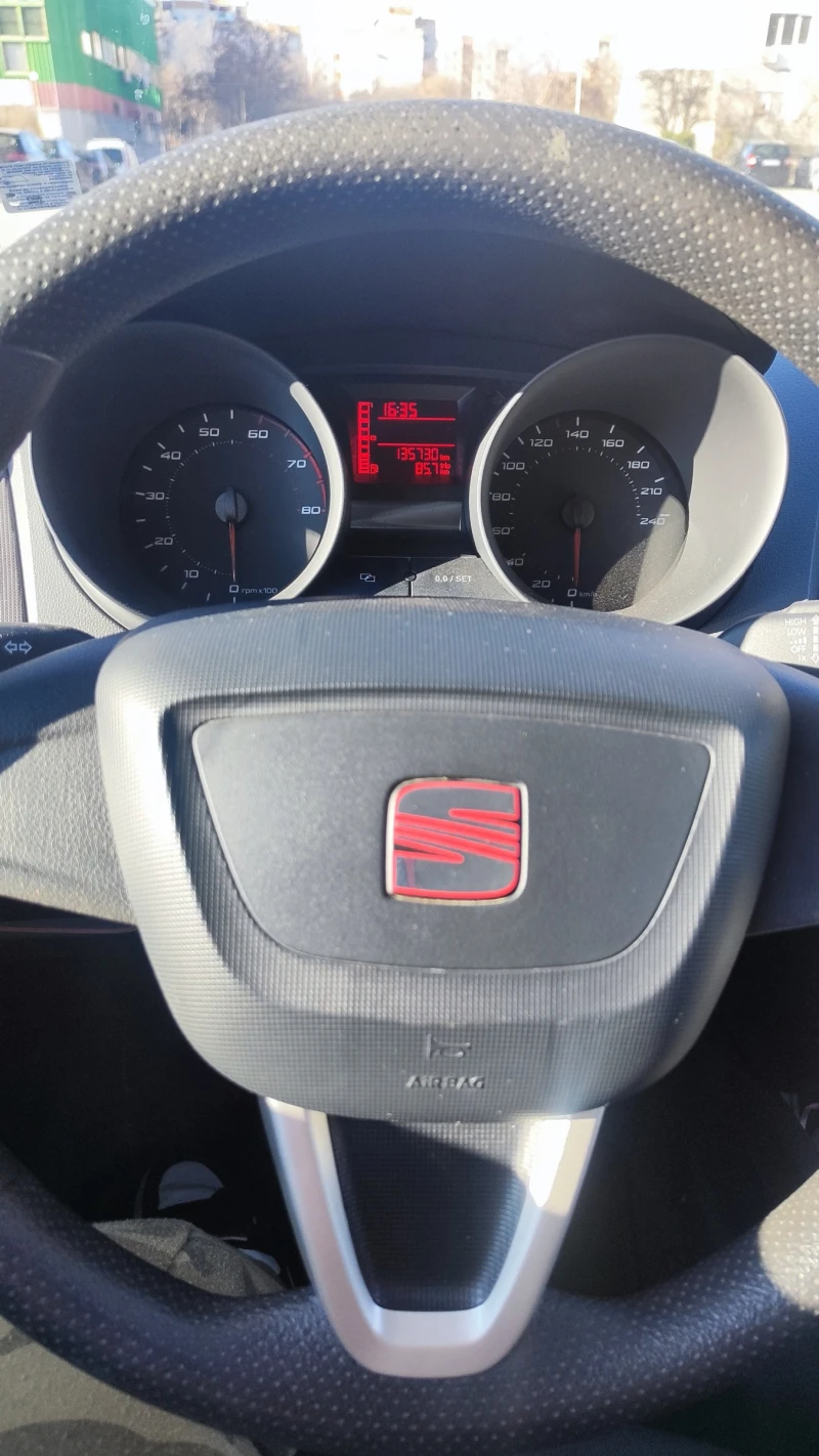 Seat Ibiza 1.2, снимка 5 - Автомобили и джипове - 48820980