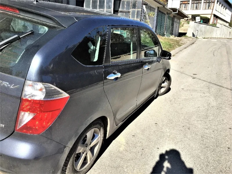 Honda Fr-v, снимка 3 - Автомобили и джипове - 51768262