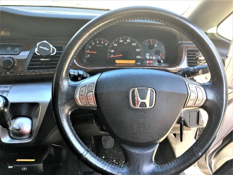 Honda Fr-v, снимка 9 - Автомобили и джипове - 51768262