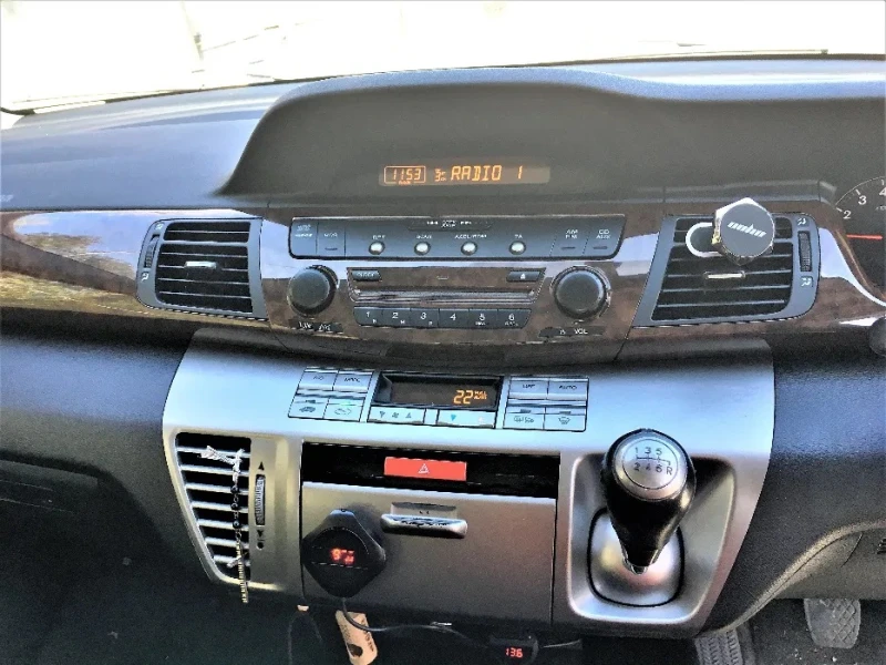 Honda Fr-v, снимка 8 - Автомобили и джипове - 51768262