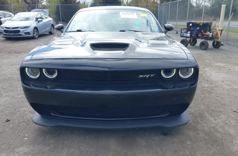 Dodge Challenger SRT HELLCAT