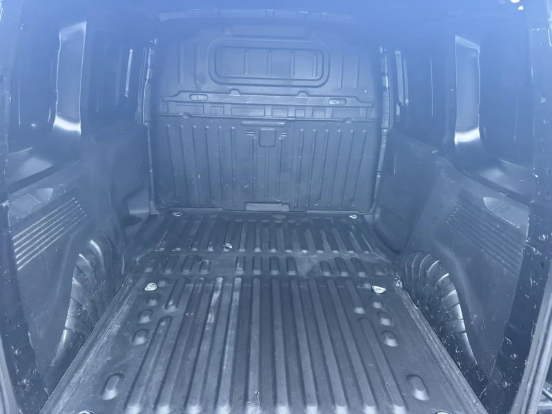 Peugeot Partner 1.5 hdi, снимка 13 - Автомобили и джипове - 52415217