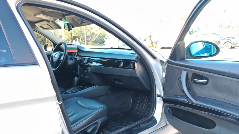 BMW 320, снимка 9 - Автомобили и джипове - 52698597