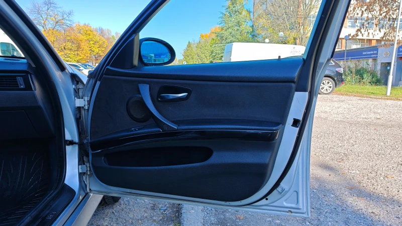 BMW 320, снимка 10 - Автомобили и джипове - 52698597