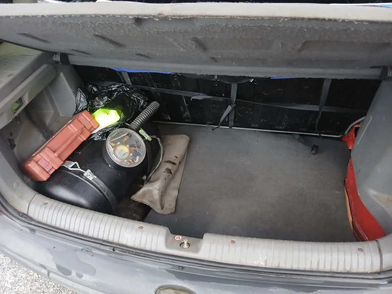 Opel Corsa 1.2, снимка 8 - Автомобили и джипове - 52885520