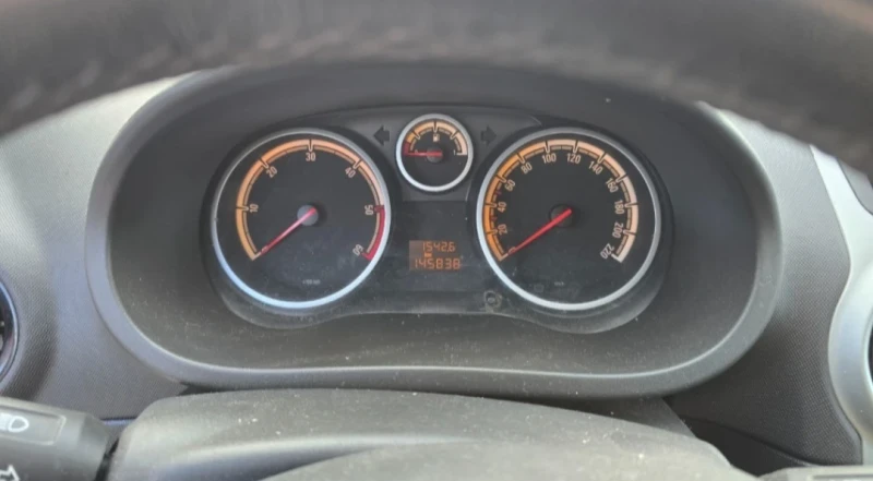 Opel Corsa, снимка 6 - Автомобили и джипове - 53016543