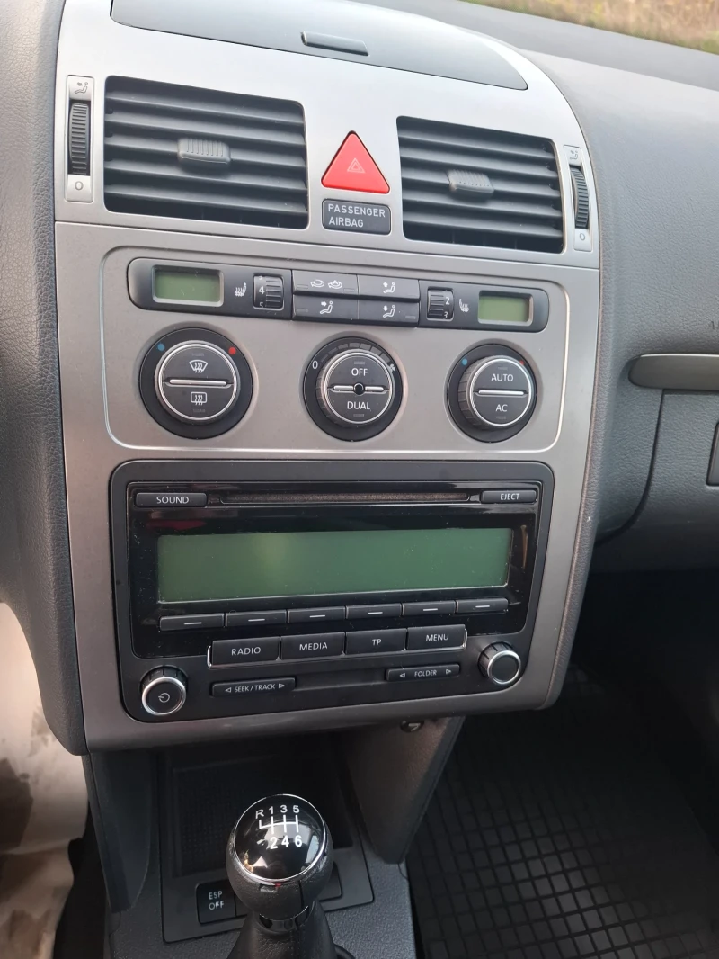 VW Touran Facelift , снимка 10 - Автомобили и джипове - 53308328