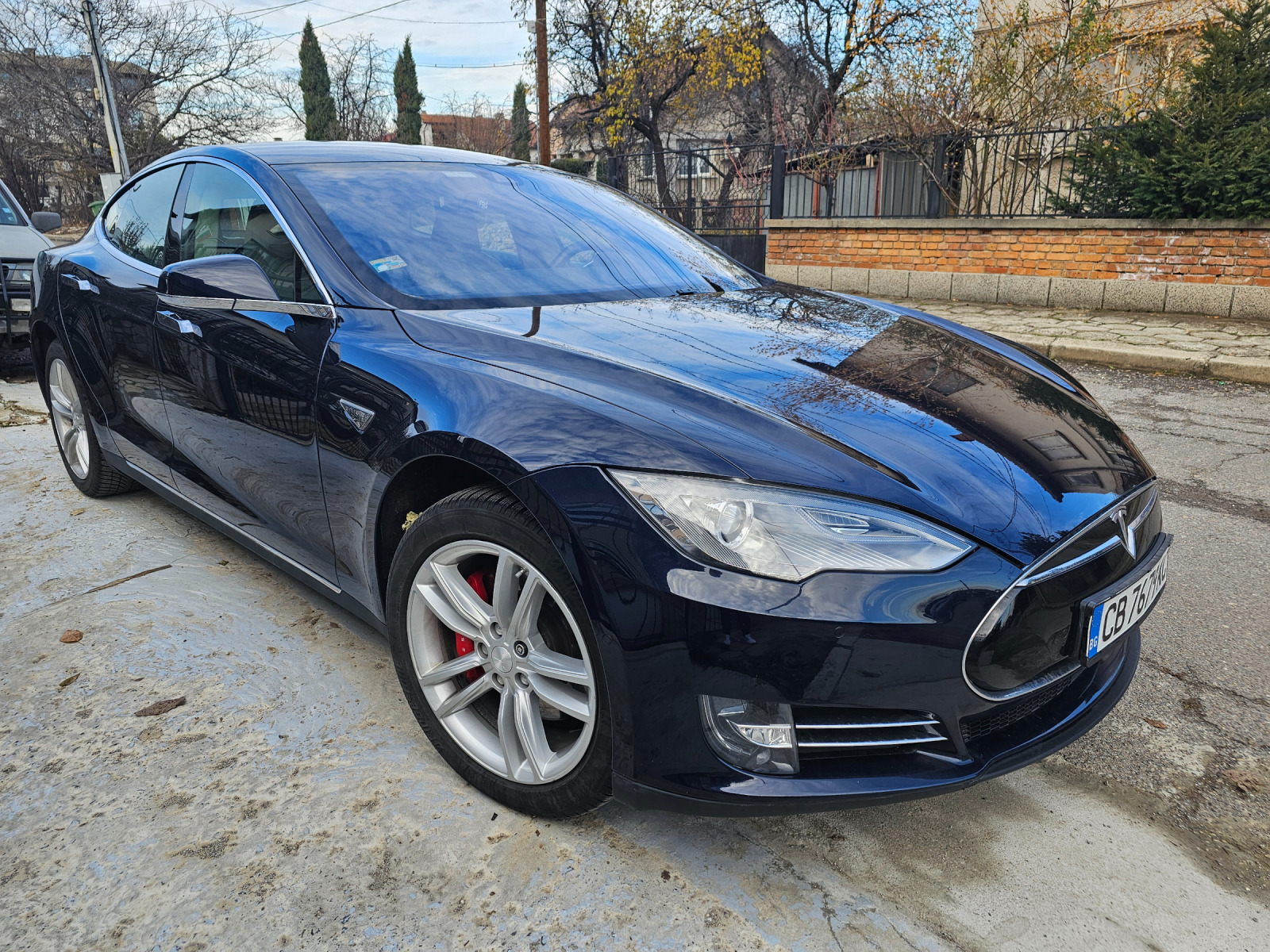 Tesla Model S P85DL+  - изображение 1