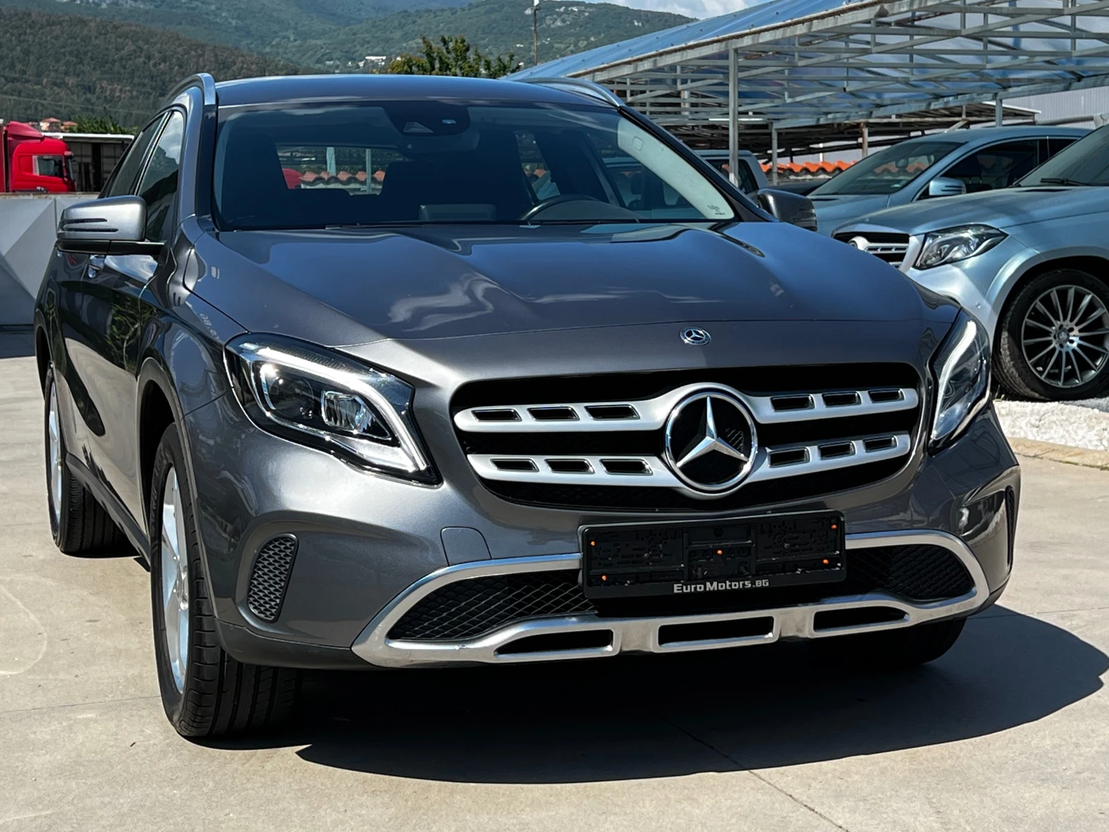 Mercedes-Benz GLA 180 SPORT, FACELIFT, AUT, NAVI+ CAMERA-КАТО НОВ!!! - изображение 3
