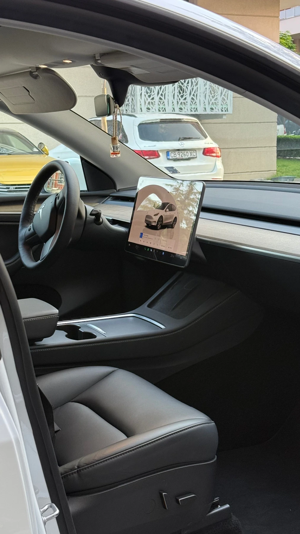 Tesla Model Y Long Range Dual Motor - изображение 4