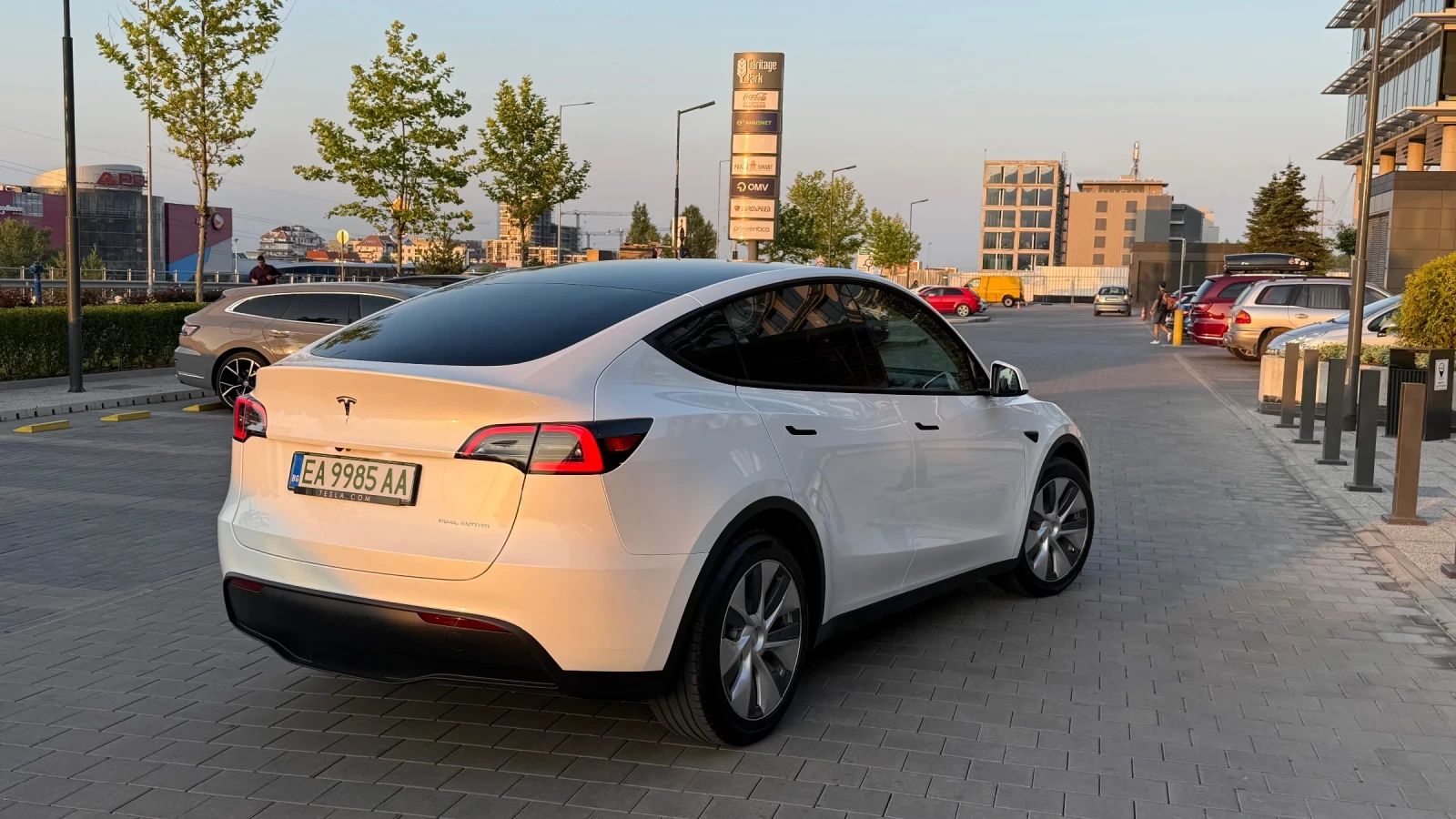Tesla Model Y Long Range Dual Motor - изображение 6