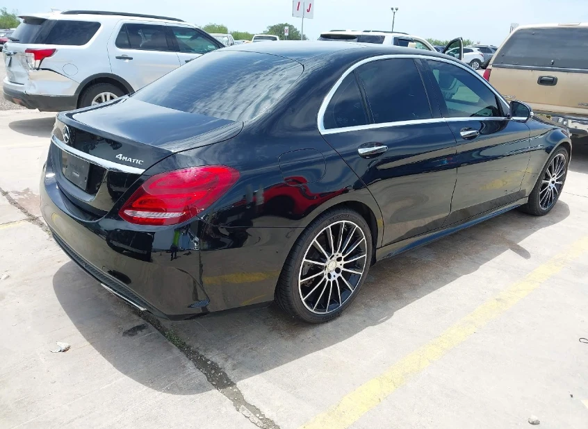 Mercedes-Benz C 300 4Matic* Luxury* ПОДГРЕВИ* Burmester - изображение 3