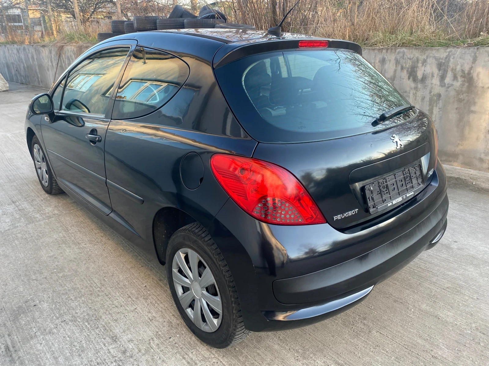 Peugeot 207 1.4 i clima - изображение 3