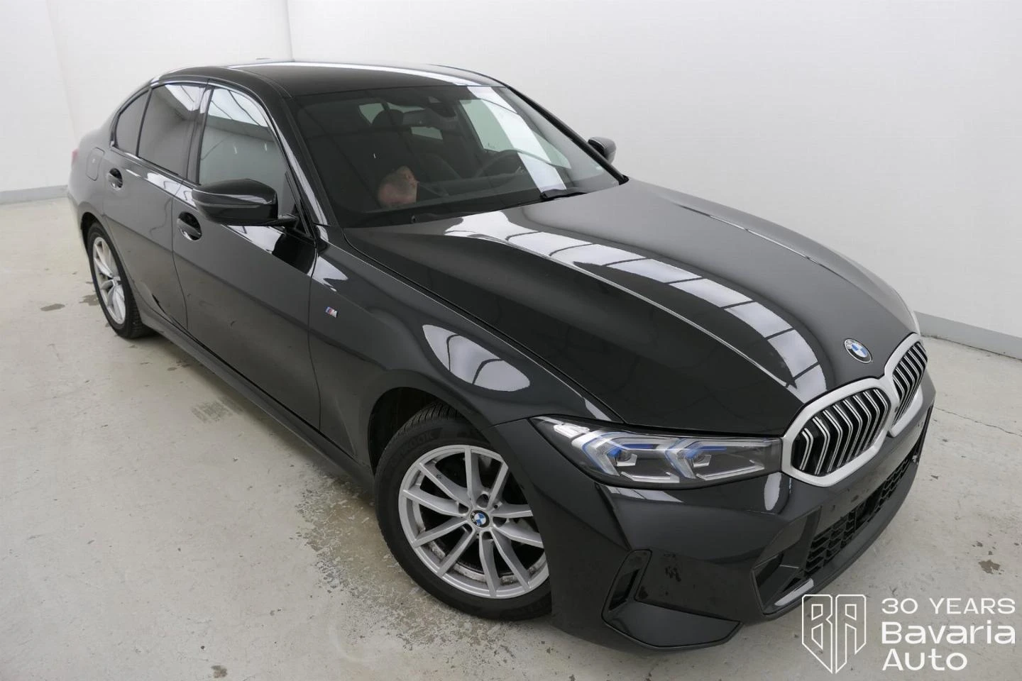 BMW 320 i xDrive M Sport Paket - изображение 4