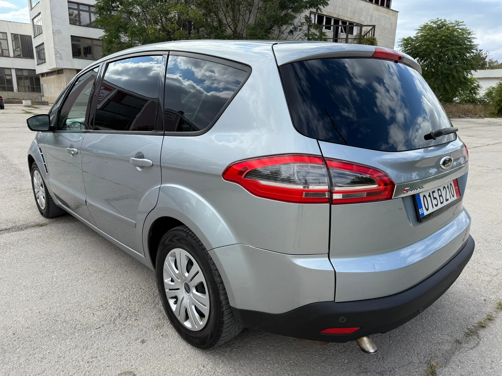 Ford S-Max 1.6 SCTi / 7 МЕСТА - изображение 5