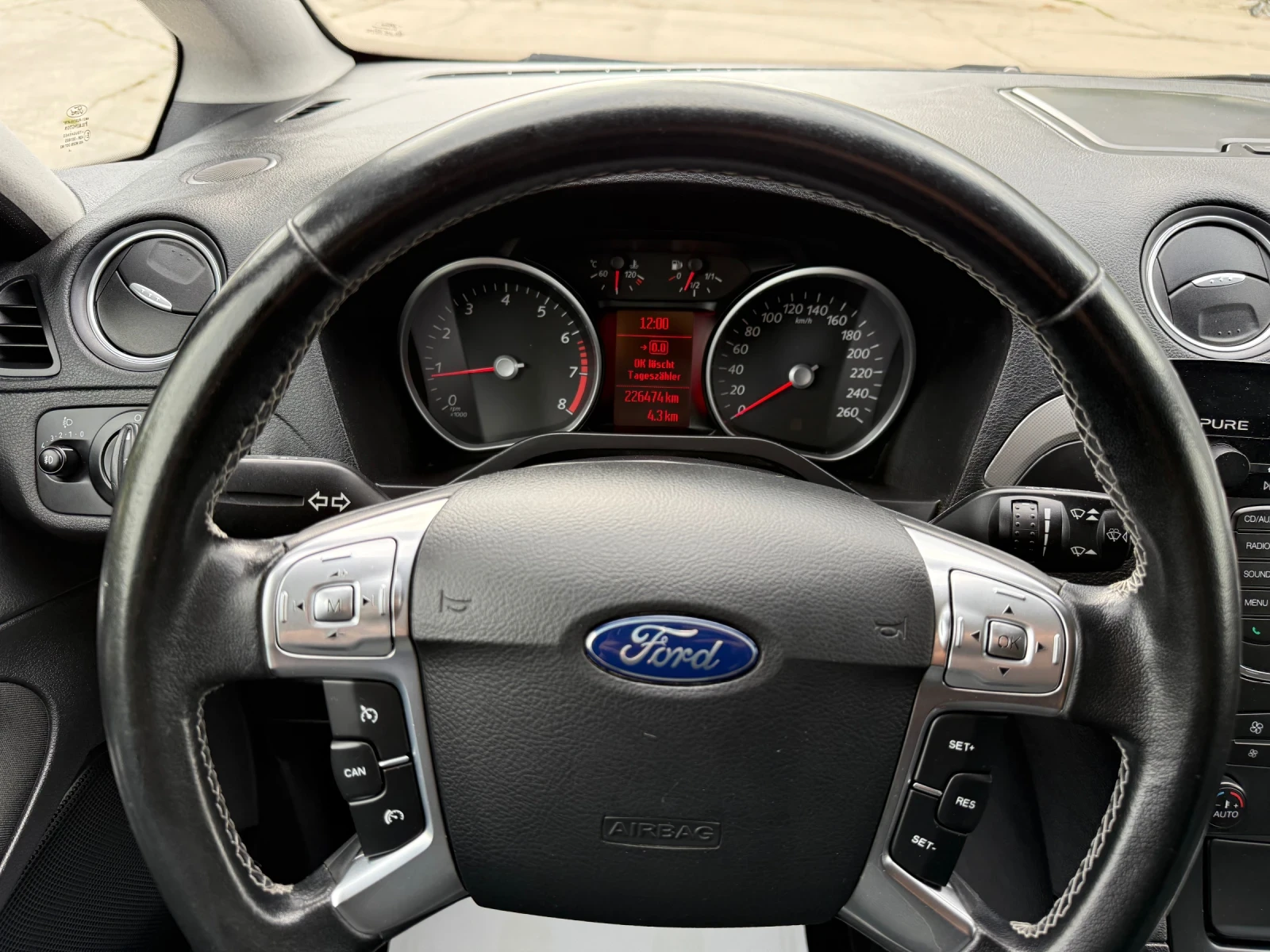 Ford S-Max 1.6 SCTi / 7 МЕСТА - изображение 9
