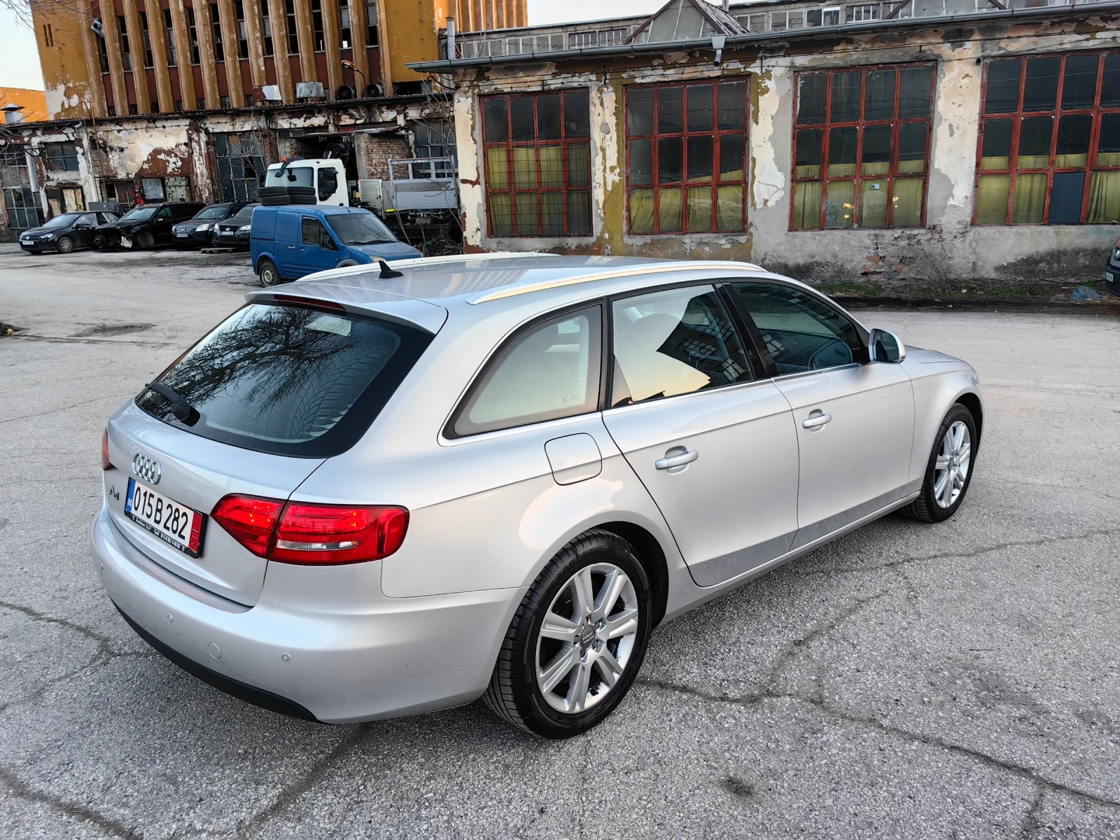 Audi A4 1.8 бензин 160 к.с, Комби, Отлично състояние , снимка 4 - Автомобили и джипове - 52820748