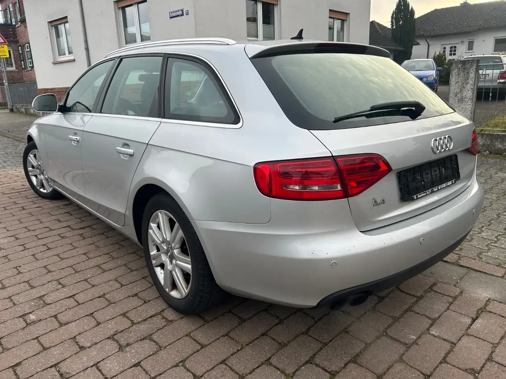 Audi A4 1.8 бензин 160 к.с, Комби, Отлично състояние  - изображение 5