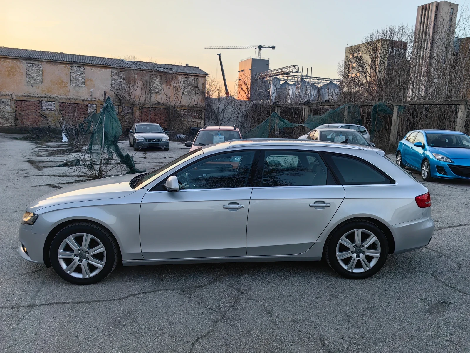 Audi A4 1.8 бензин 160 к.с, Комби, Отлично състояние , снимка 7 - Автомобили и джипове - 52820748