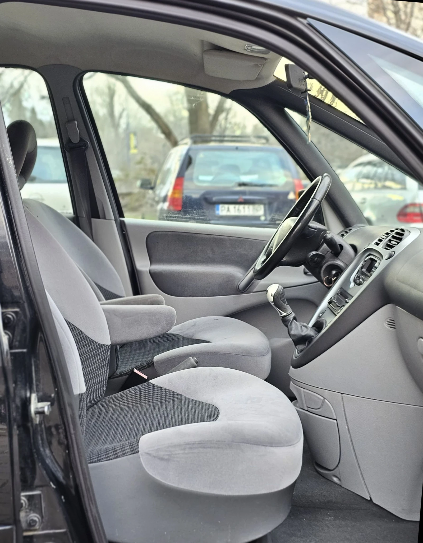 Citroen Xsara picasso 1.6i* FACELIFT - изображение 8