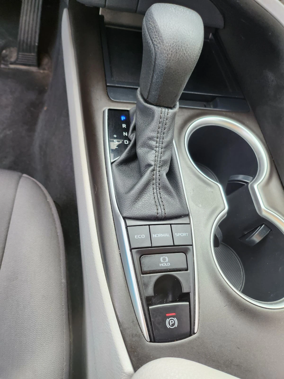 Toyota Camry 2.5 Luxury Edition, 4X4 - изображение 8