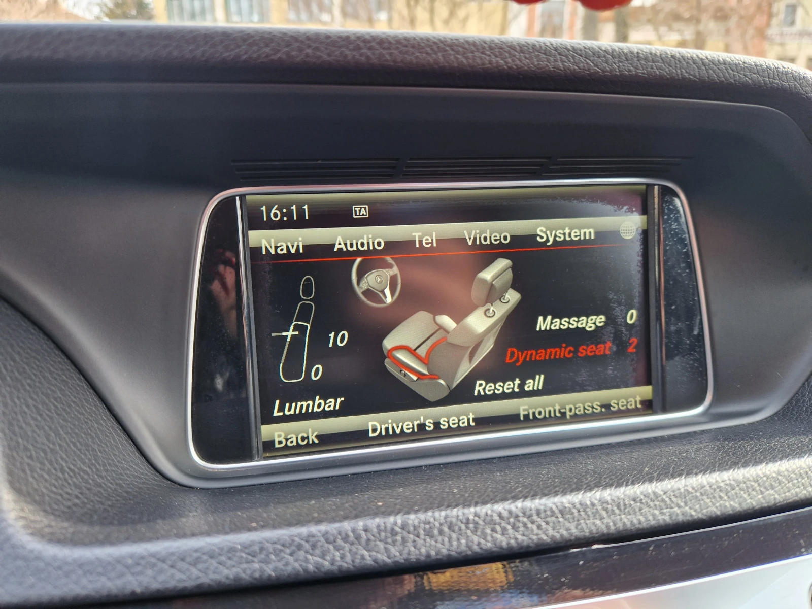 Mercedes-Benz E 350 4matic Full Обдухване Подгрев, снимка 13 - Автомобили и джипове - 53905435