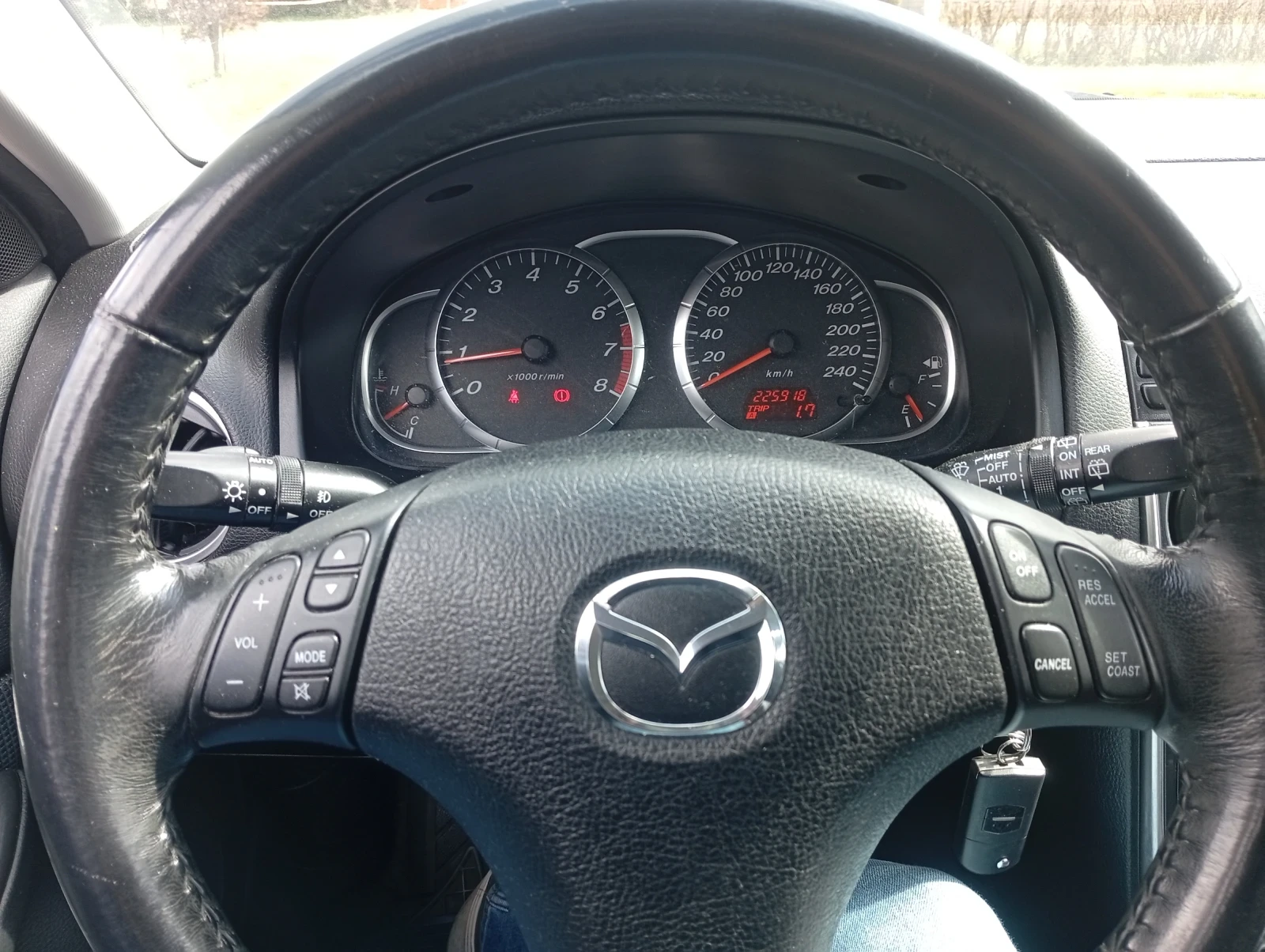 Mazda 6 1.8 Facelift , снимка 8 - Автомобили и джипове - 54015726