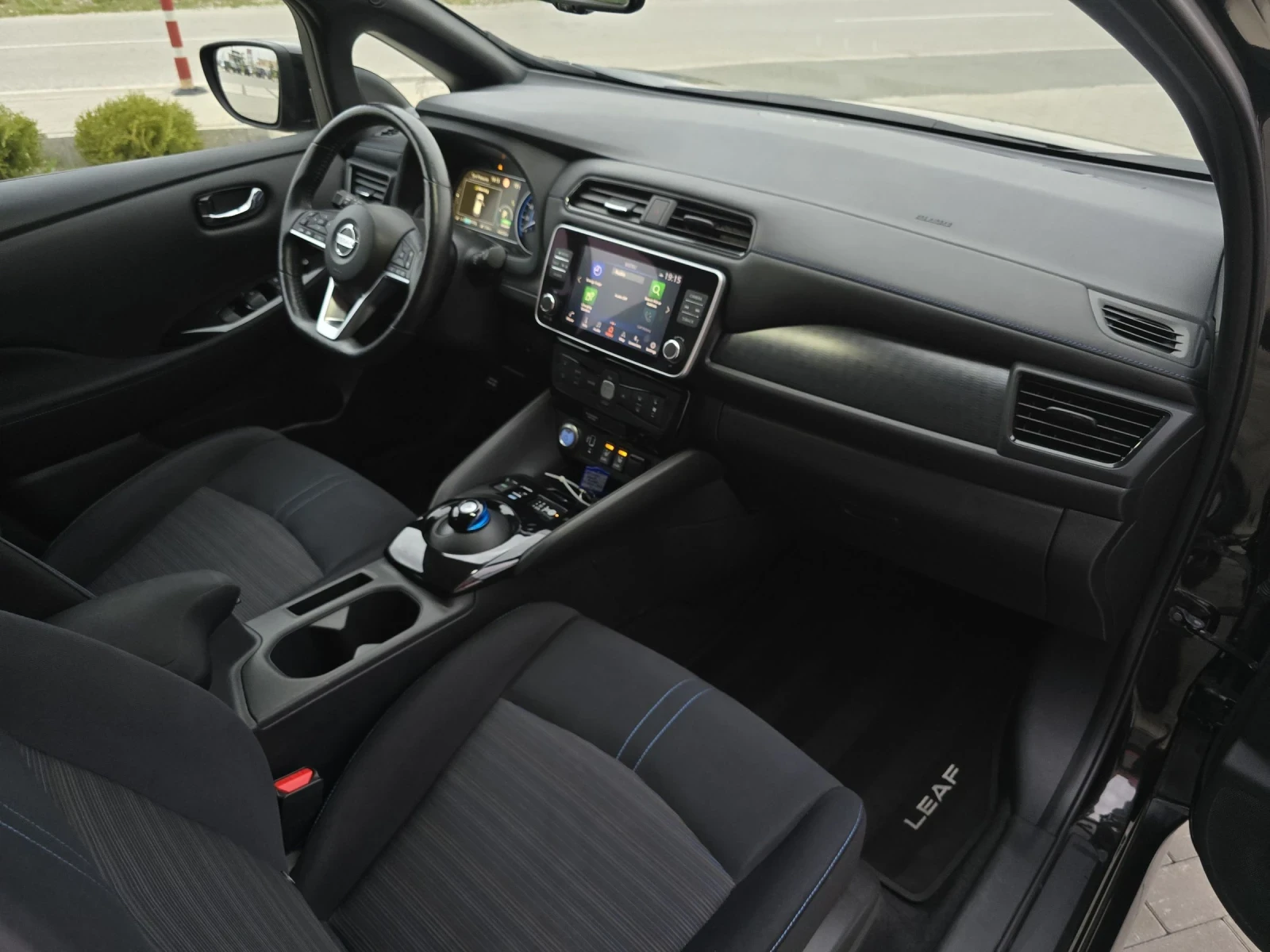 Nissan Leaf  40000Km/40kw/TEKNA/FULL-Service, снимка 10 - Автомобили и джипове - 54220753