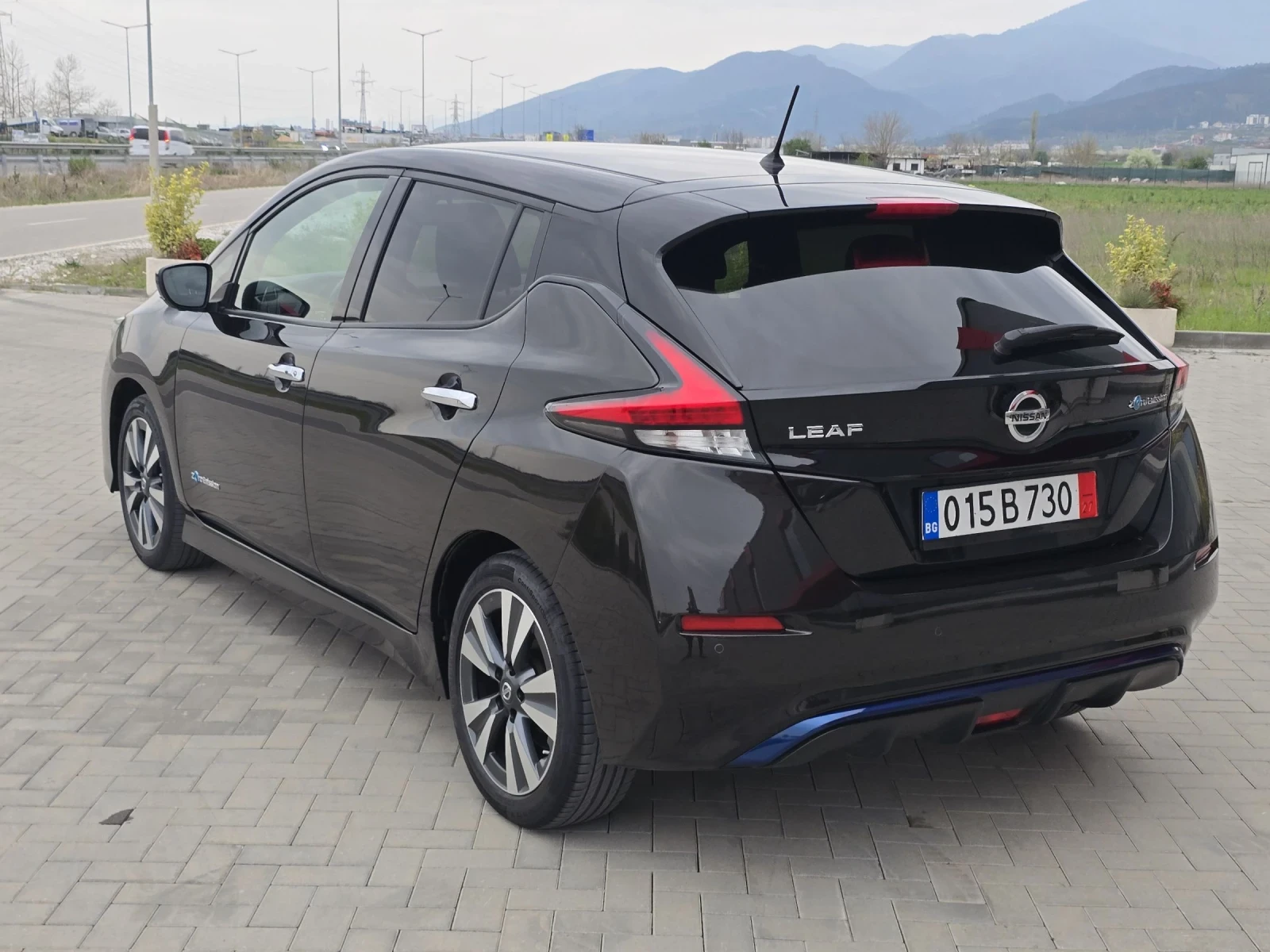 Nissan Leaf  40000Km/40kw/TEKNA/FULL-Service, снимка 7 - Автомобили и джипове - 54220753