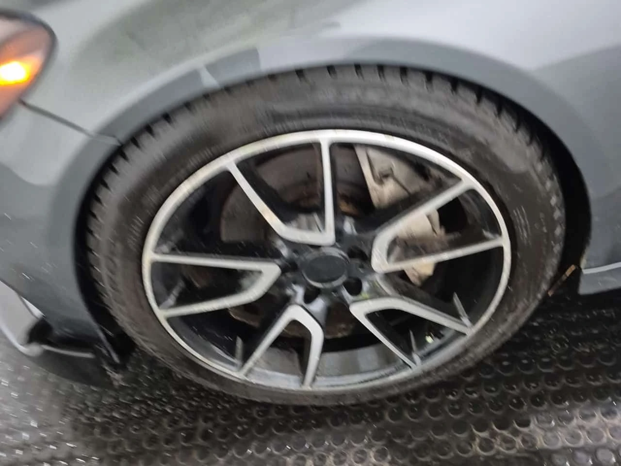 Mercedes-Benz C 300 ПОДГРЕВИ * ШИБИДАХ * KEYLESS * CARFAX * , снимка 6 - Автомобили и джипове - 54231546