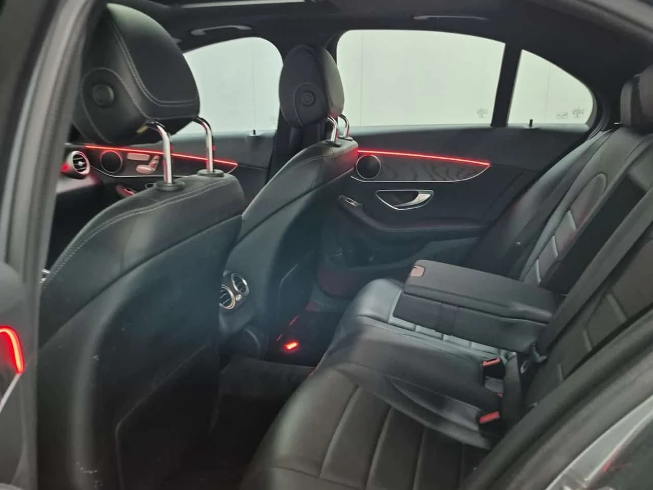 Mercedes-Benz C 300 ПОДГРЕВИ * ШИБИДАХ * KEYLESS * CARFAX * , снимка 11 - Автомобили и джипове - 54231546