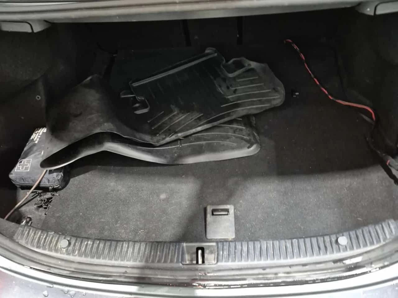 Mercedes-Benz C 300 ПОДГРЕВИ * ШИБИДАХ * KEYLESS * CARFAX * , снимка 13 - Автомобили и джипове - 54231546