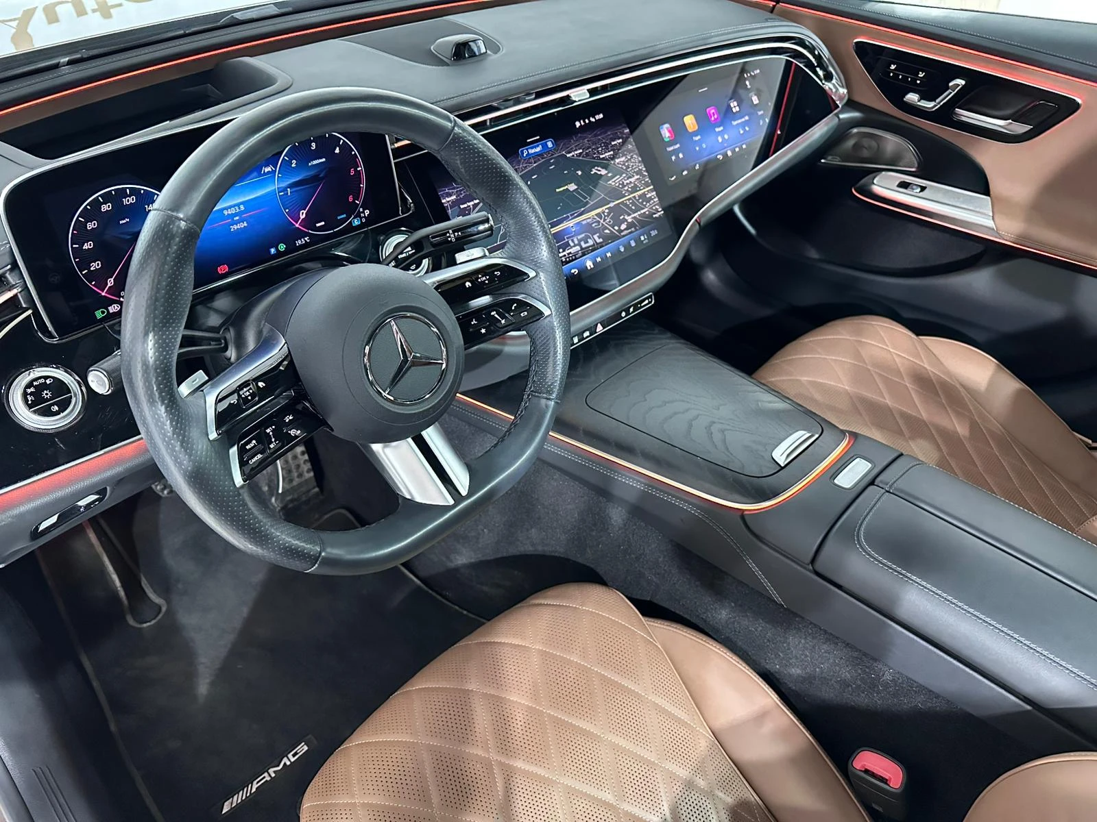 Mercedes-Benz E 450 d 4Matic* AMG* Exclusive* Burm* Superscreen* Full, снимка 7 - Автомобили и джипове - 54376359