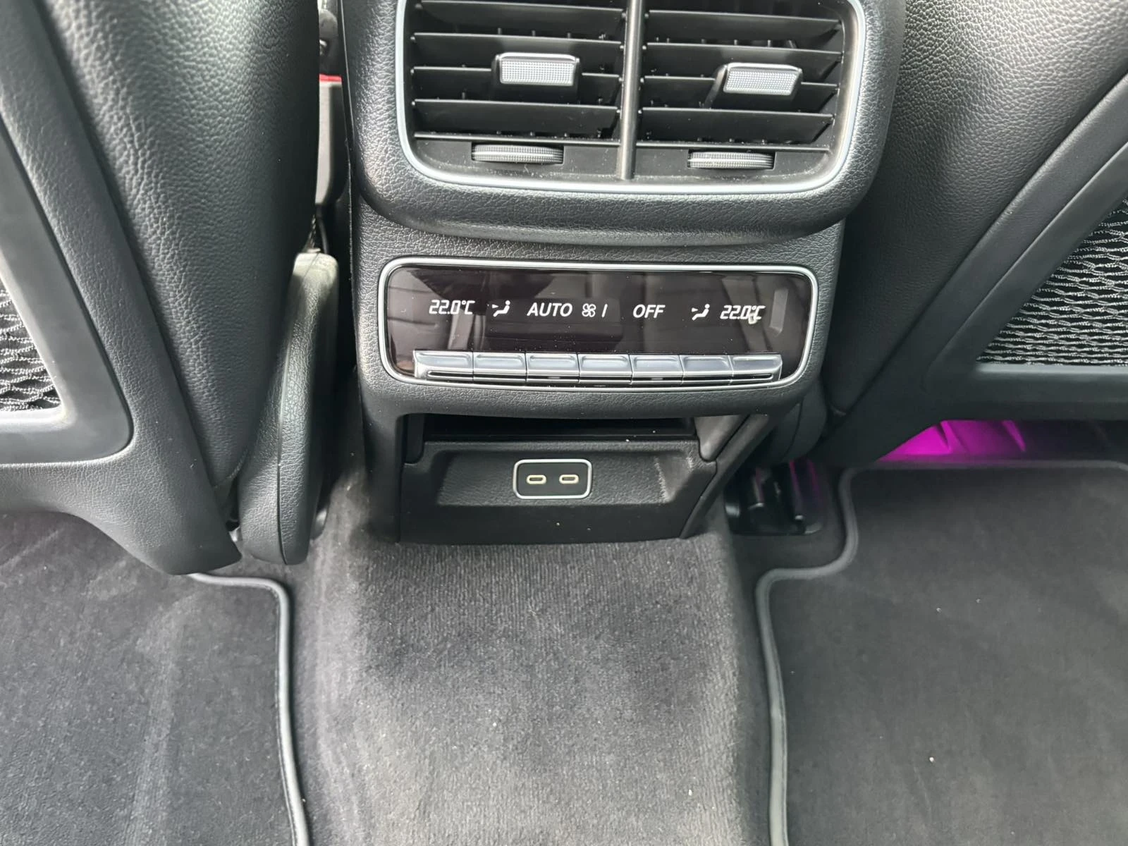 Mercedes-Benz GLE 450 AMG 450D/AMG/MANUFACTUR/4 MATIK/MAXX FULL, снимка 4 - Автомобили и джипове - 54511961