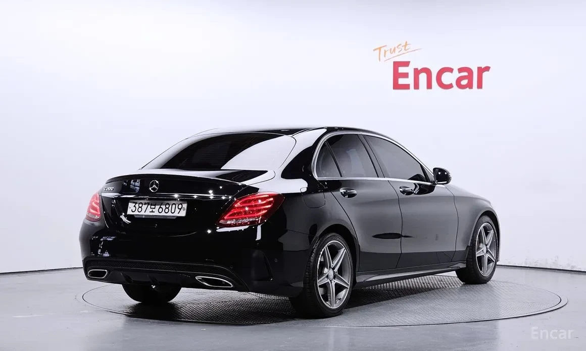 Mercedes-Benz C 200 AMG Line HEADS UP, снимка 2 - Автомобили и джипове - 54623312
